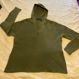 Women’s XL green hooded sweater